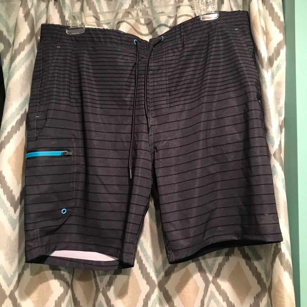 Zeroxposur Brand New Mens Swim Trunks Tie Waist Side Pockets Blk Gray XL